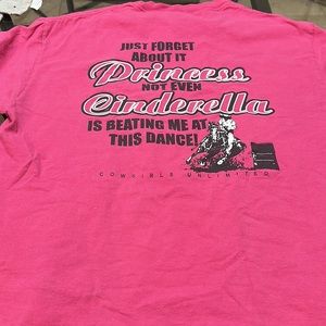 Cowgirls unlimited medium tee
